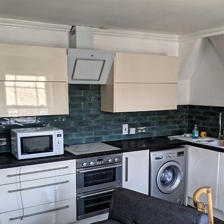 Folka Rocks Apartment Folkestone Bagian luar foto